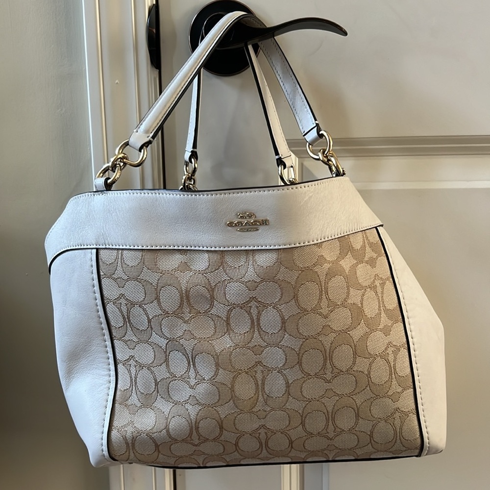 EUC—Beautiful Cream Authentic Coach Bag